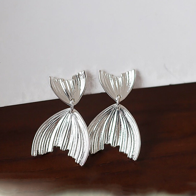 Klassinen Korvarengas ajattomalla viehätyksellä