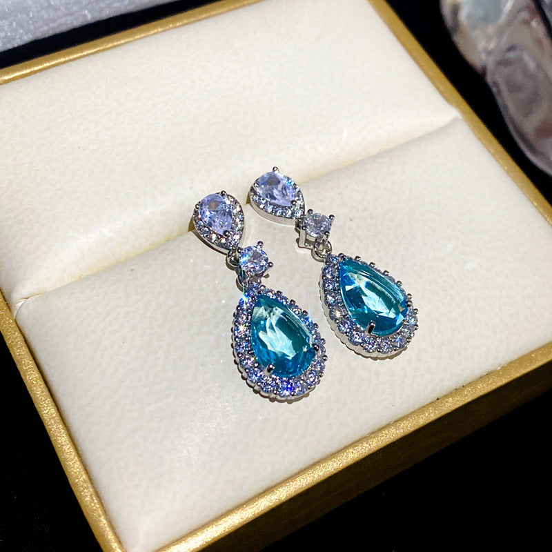 Romanttinen Korvarengas erityisiin hetkiin