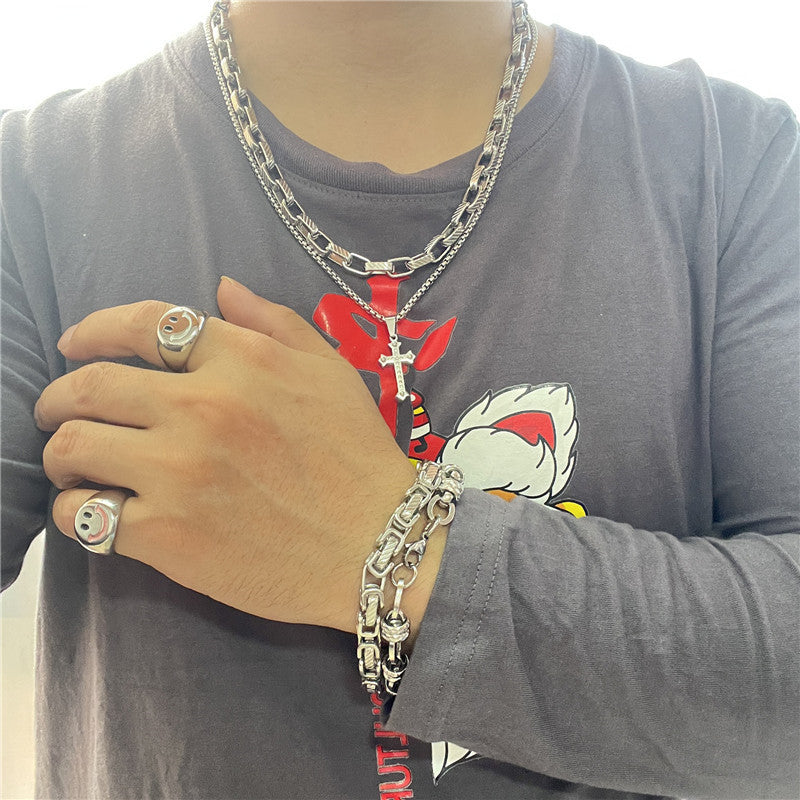 Herkkä käsityö Riipus