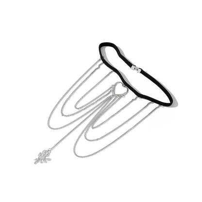 Kaunis Riipus ainutlaatuisella tyylillä