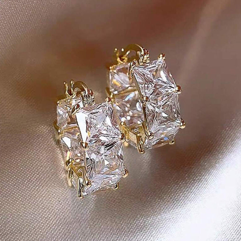 Hurmaava Koru jokaiseen tilaisuuteen