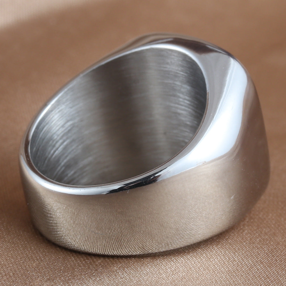 Hurmaava Sormus jokaiseen tilaisuuteen