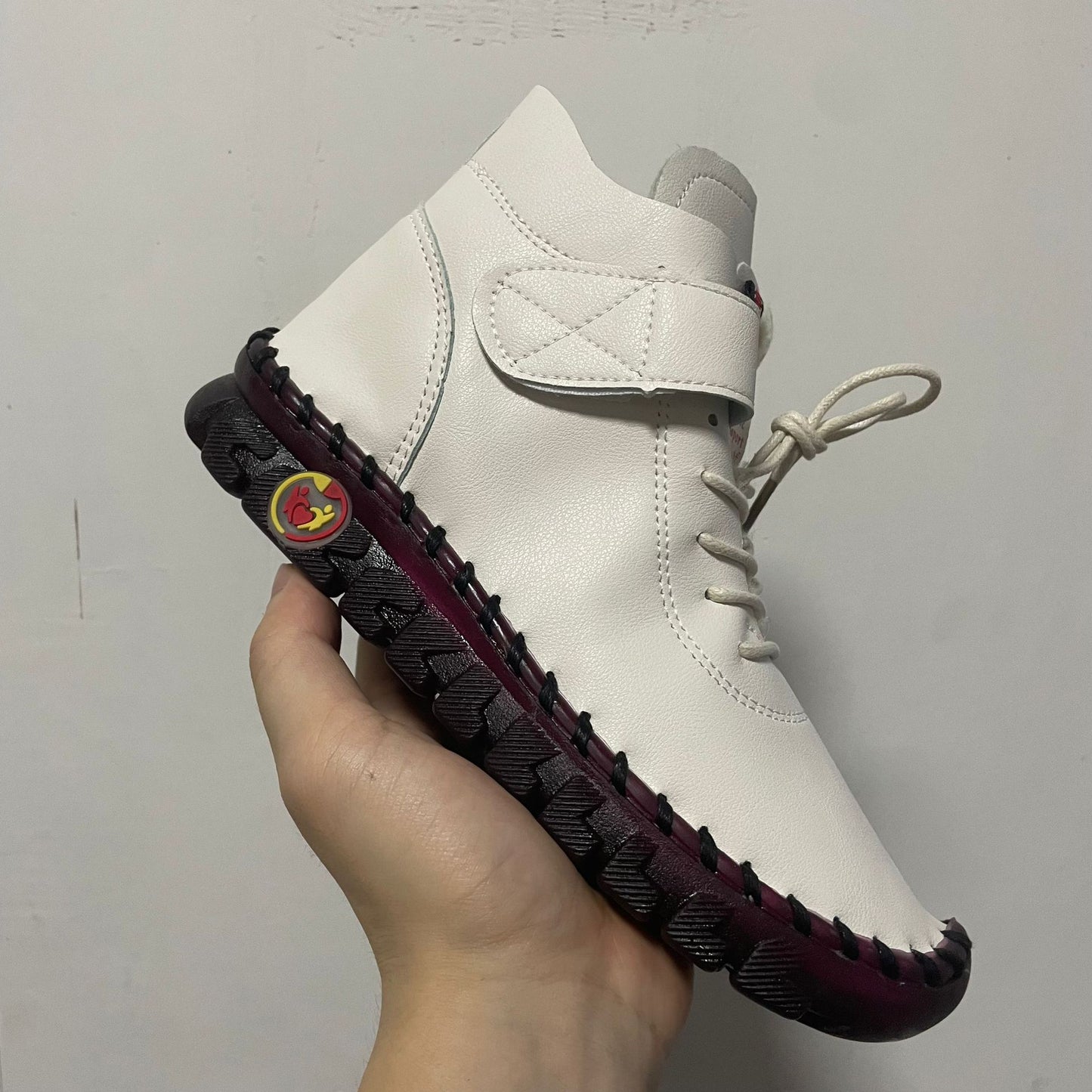 Tyylikkäät Ortopediset Kengät Ainutlaatuisella Muotoilulla