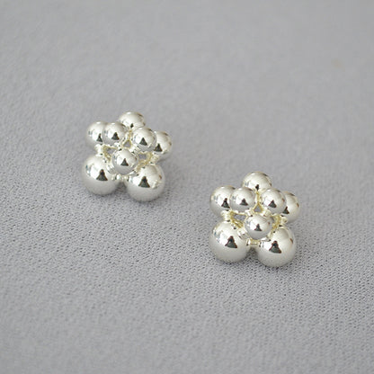 Klassinen Kulta Korvarengas ajattomalla viehätyksellä