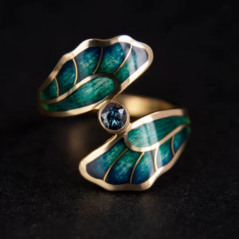 Kaunis Sormus ainutlaatuisella tyylillä