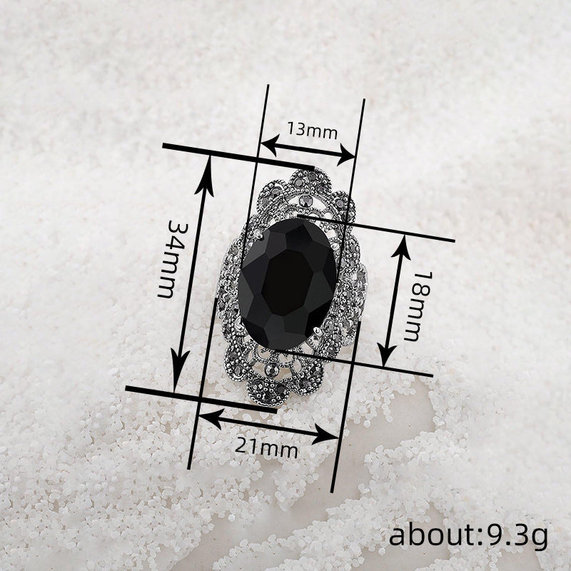 Hurmaava Sormus jokaiseen tilaisuuteen