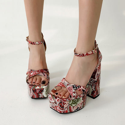 Tyylikeät Ortopediset Sandaalit Jokaiseen Tilaisuuteen