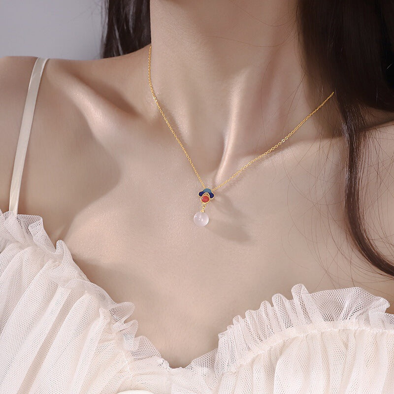 Hurmaava Kaulakoru jokaiseen tilaisuuteen