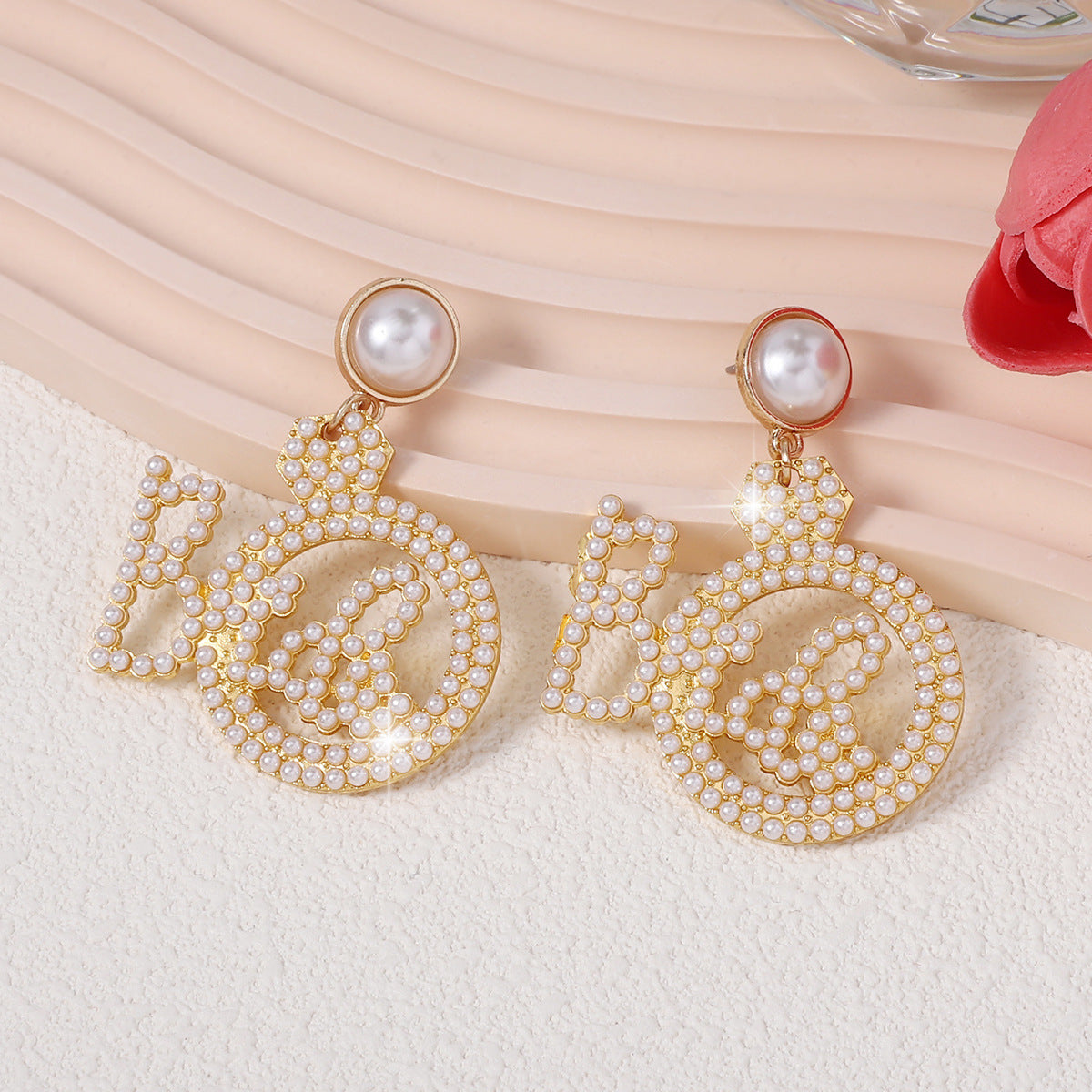 Romanttinen Helmi Korvarengas erityisiin hetkiin