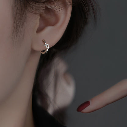 Kaunis Korvarengas ainutlaatuisella tyylillä