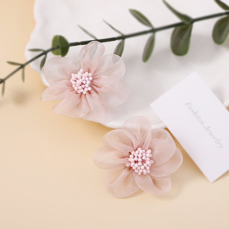 Hurmaava Korvarengas jokaiseen tilaisuuteen