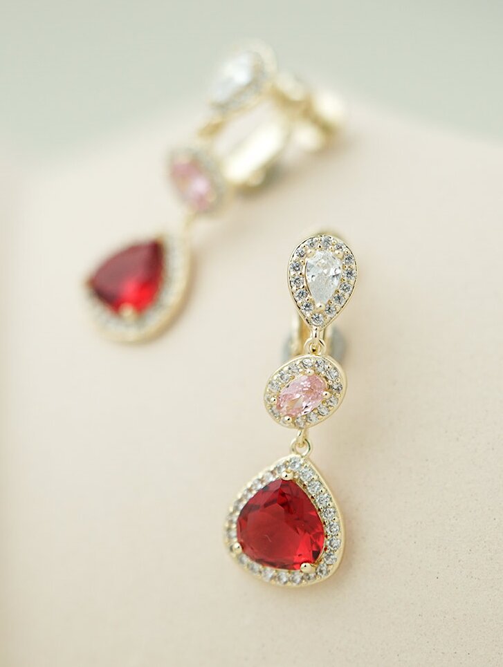 Klassinen Korvarengas ajattomalla viehätyksellä