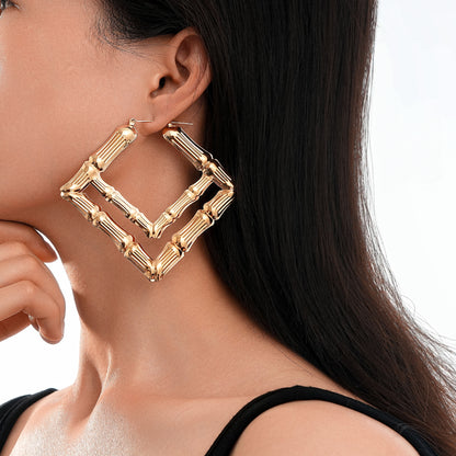 Klassinen Korvarengas ajattomalla viehätyksellä