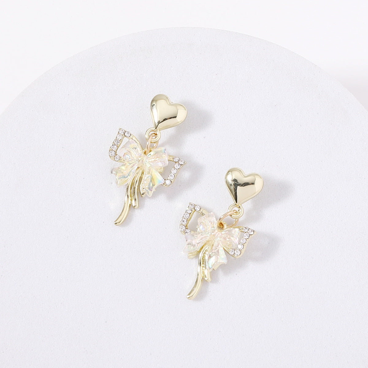 Romanttinen Korvarengas erityisiin hetkiin