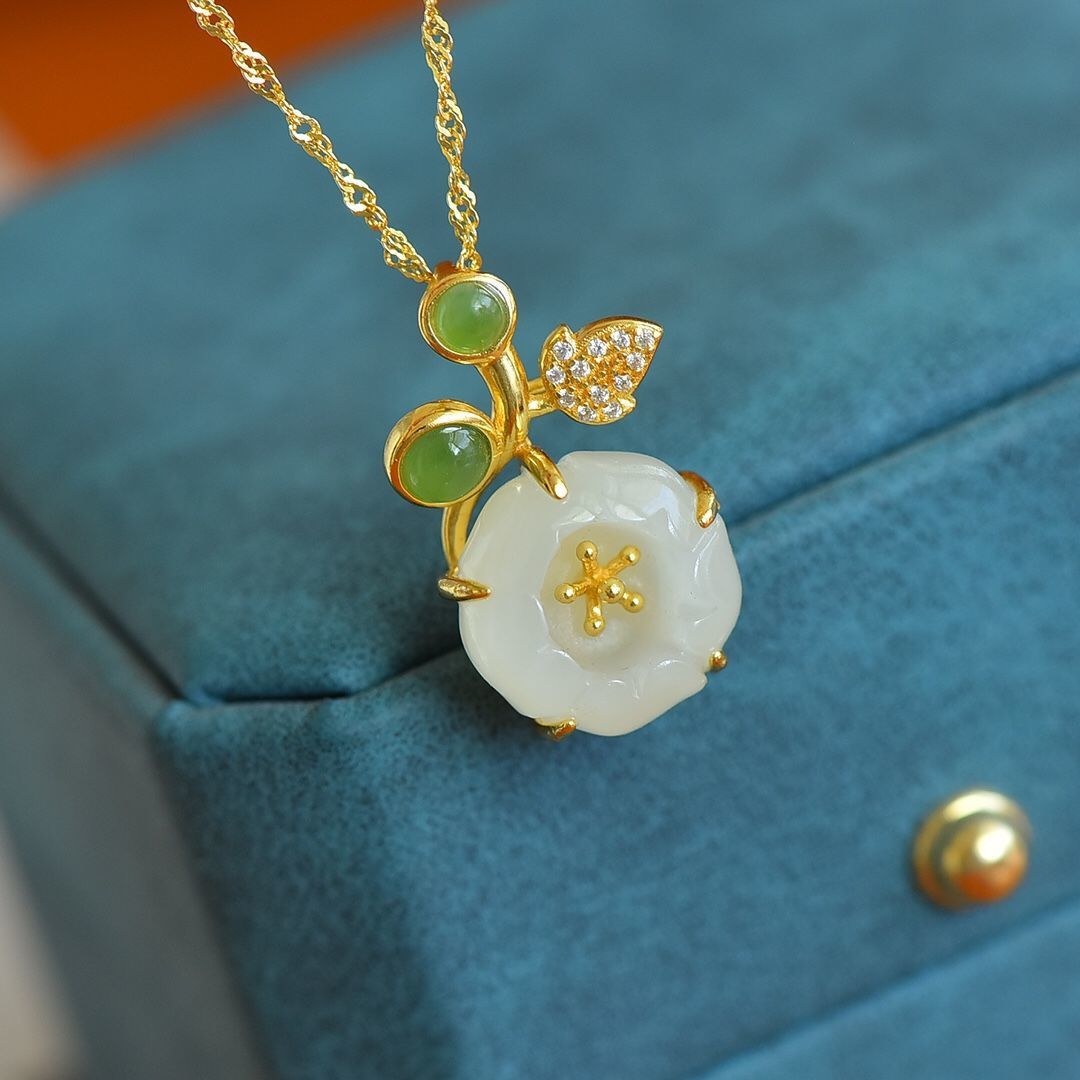 Kaunis Hopea Riipus ainutlaatuisella tyylillä