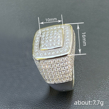 Kaunis Sormus ainutlaatuisella tyylillä