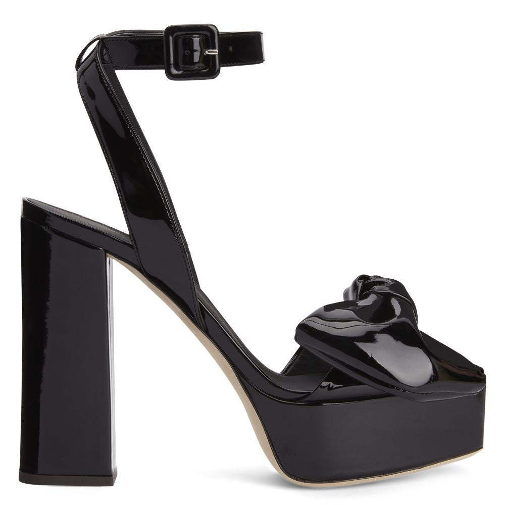 Kauniisti Valmistetut Ortopediset Sandaalit