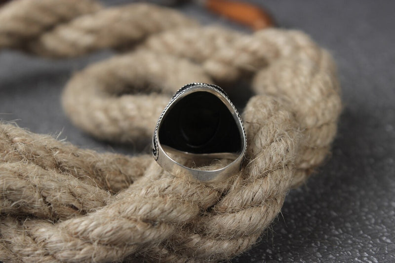 Romanttinen Hopea Sormus erityisiin hetkiin