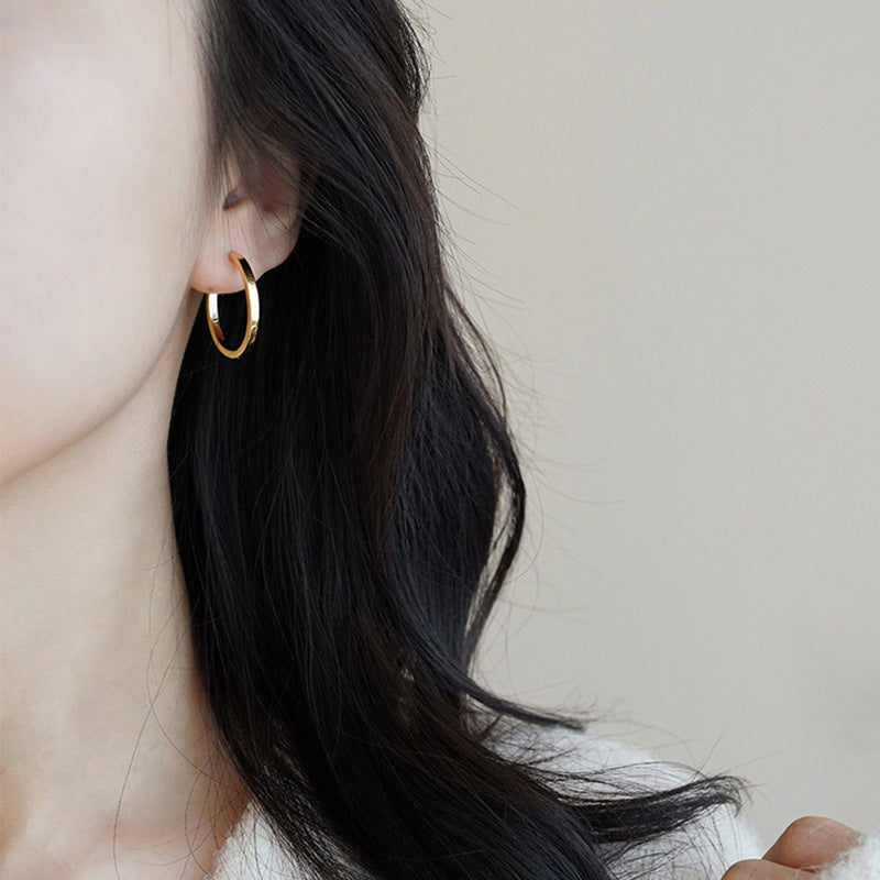 Kaunis Korvarengas ainutlaatuisella tyylillä