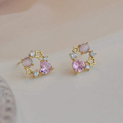 Kaunis Korvarengas ainutlaatuisella tyylillä