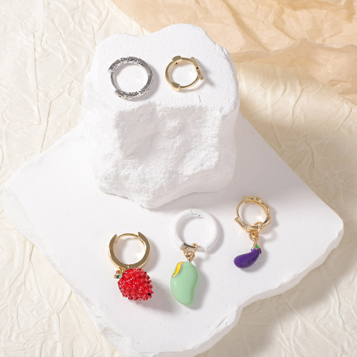 Käsintehty vintage Korvarengas