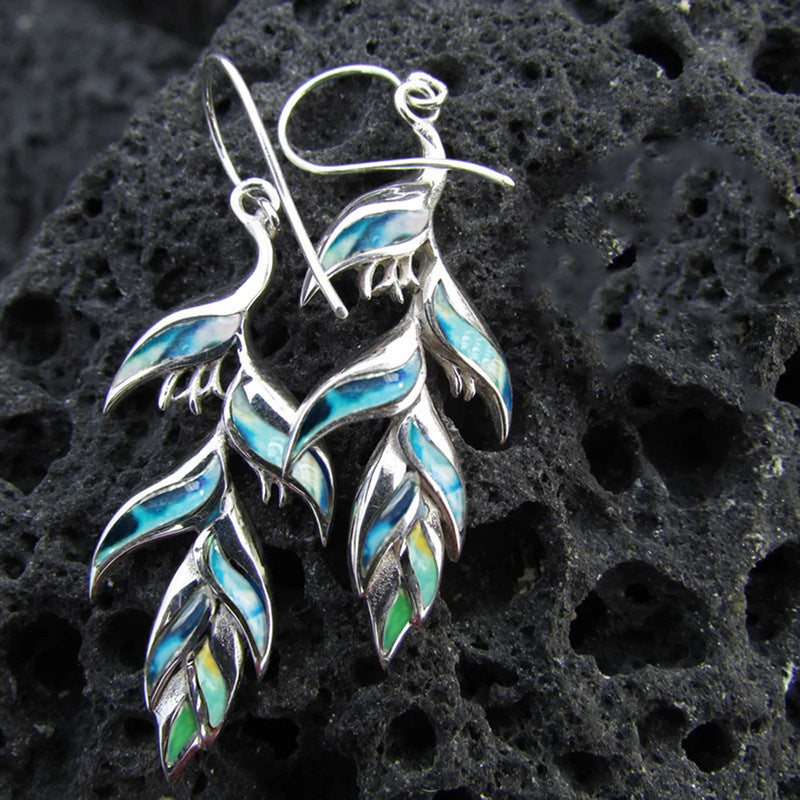 Kaunis Korvarengas ainutlaatuisella tyylillä