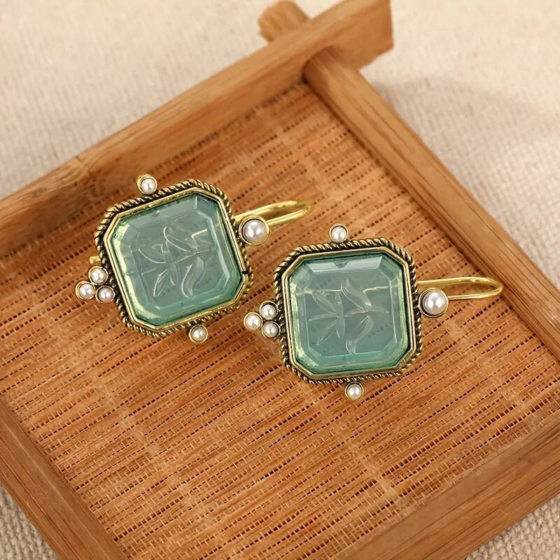 Käsintehty vintage Koru