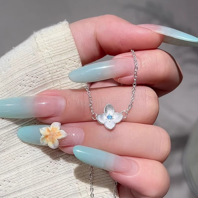 Hurmaava Koru jokaiseen tilaisuuteen