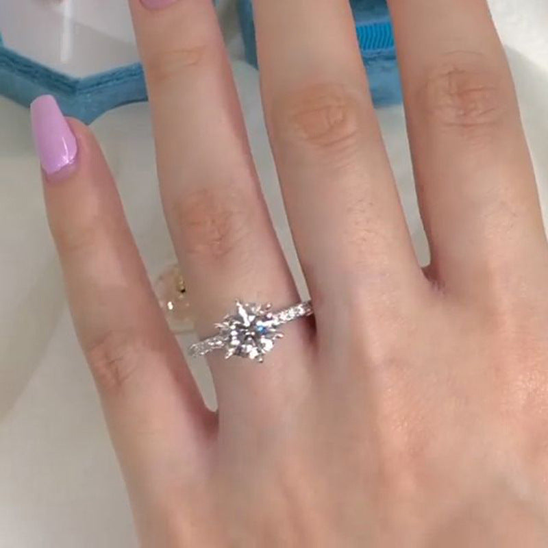 Elegantti Sormus jokaiseen tilaisuuteen