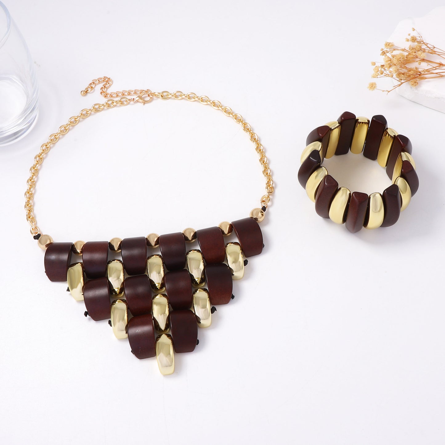 Hurmaava Koru jokaiseen tilaisuuteen