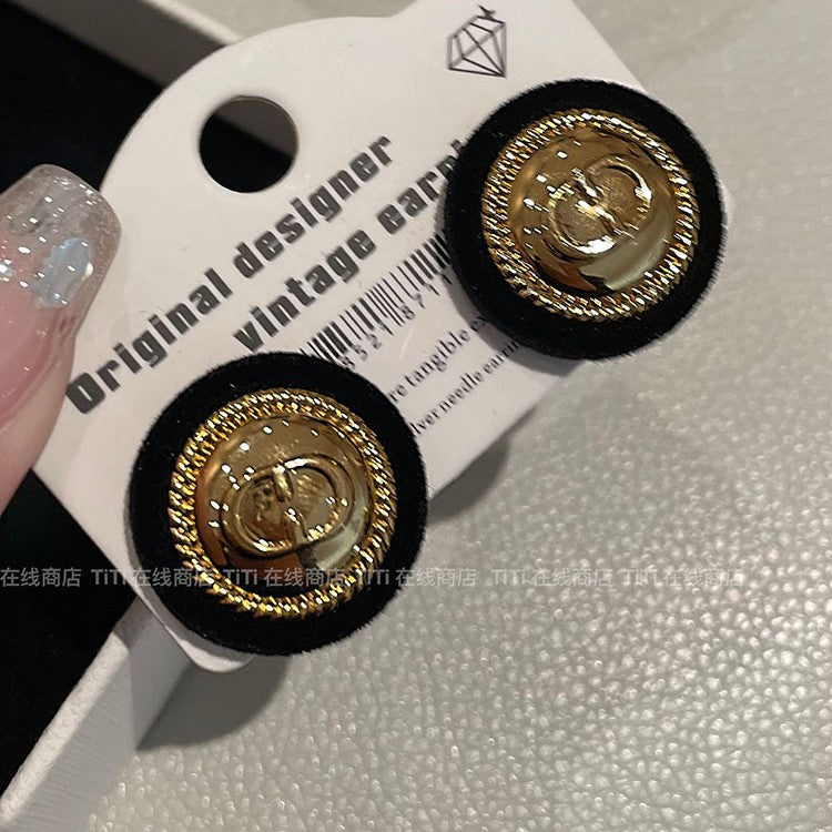 Herkkä käsityö Korvarengas