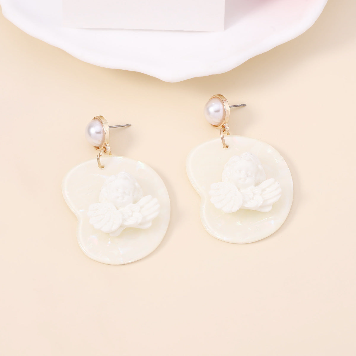 Käsintehty vintage Helmi Korvarengas