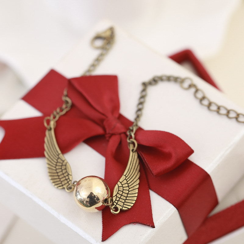 Elegantti Kulta Rannekoru jokaiseen tilaisuuteen