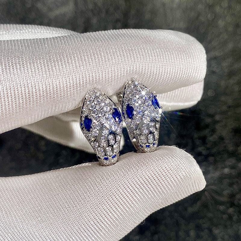 Hurmaava Korvarengas jokaiseen tilaisuuteen