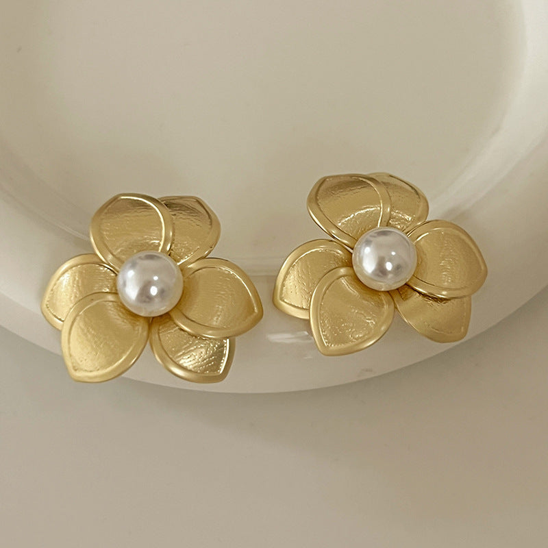 Upea Helmi Korvarengas päivittäiseen käyttöön