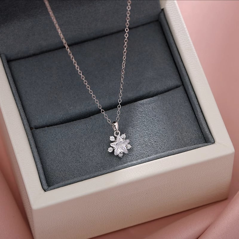 Romanttinen Kaulakoru erityisiin hetkiin