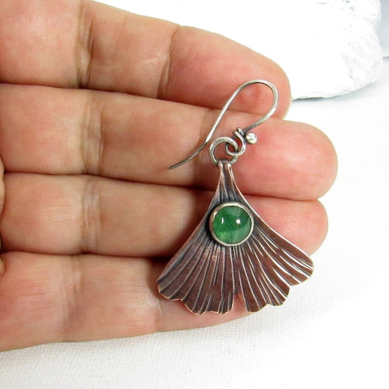 Kaunis Korvarengas ainutlaatuisella tyylillä