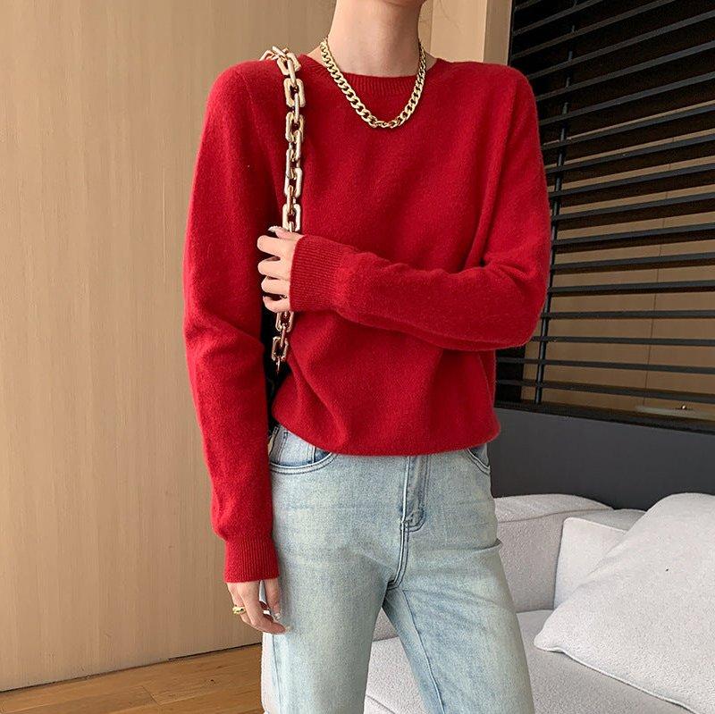 Well Tailored Blouse with a Graceful Silhouette