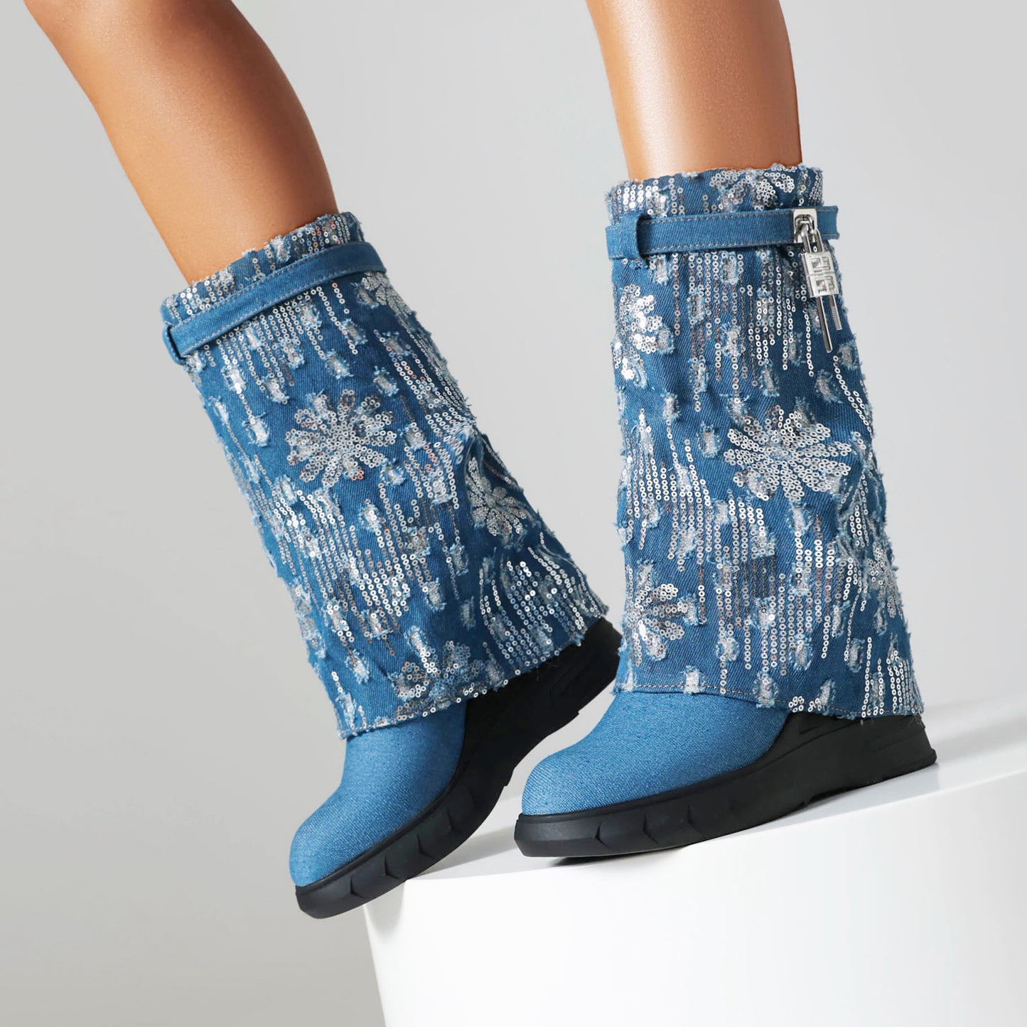 Kauniisti Valmistetut Ortopediset Saappaat