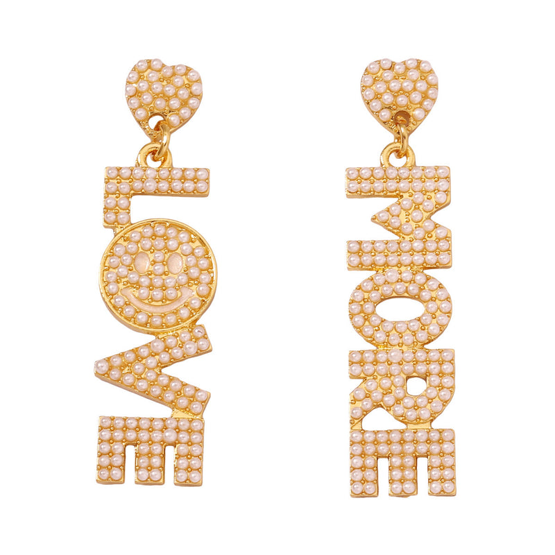 Kaunis Korvarengas ainutlaatuisella tyylillä