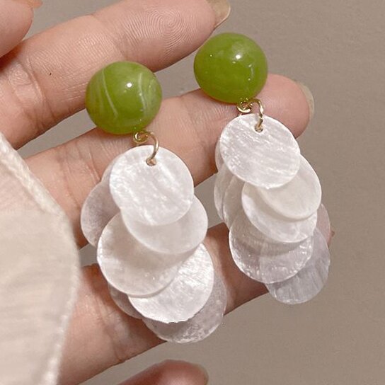 Elegantti Korvarengas jokaiseen tilaisuuteen