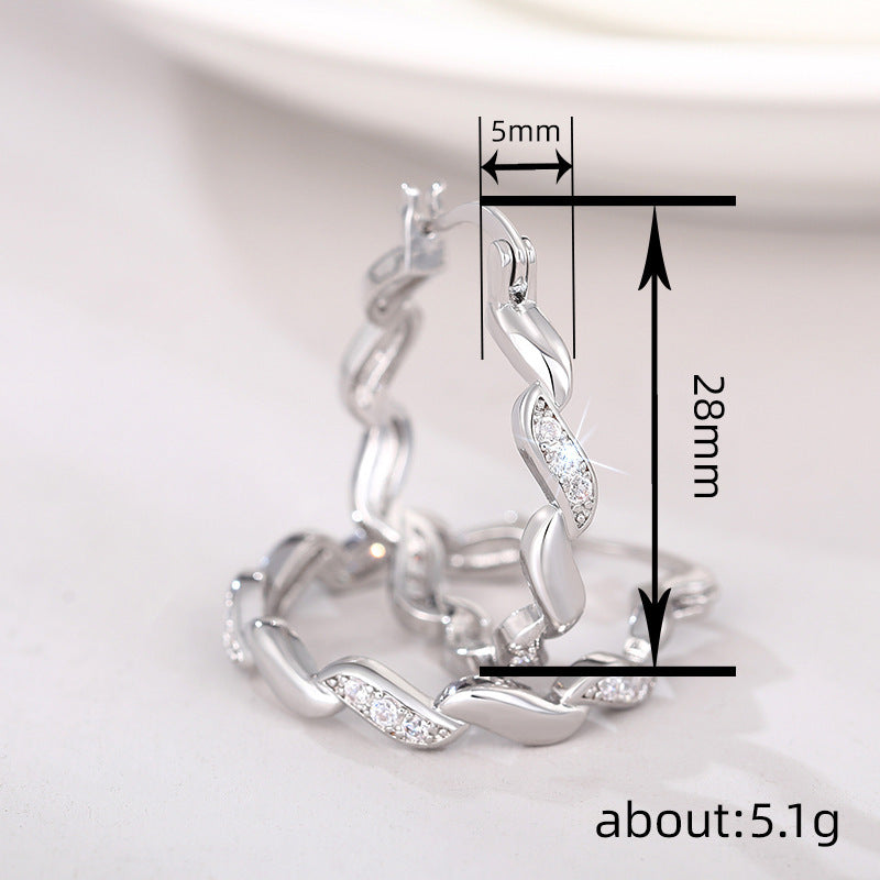 Hurmaava Korvarengas jokaiseen tilaisuuteen