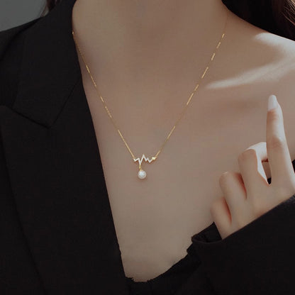 Hurmaava Helmi Kaulakoru jokaiseen tilaisuuteen