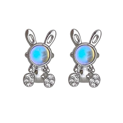 Kaunis Korvarengas ainutlaatuisella tyylillä