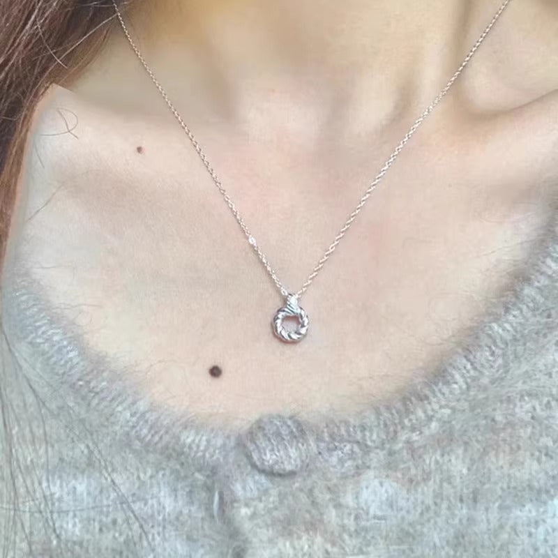 Romanttinen Kaulakoru erityisiin hetkiin