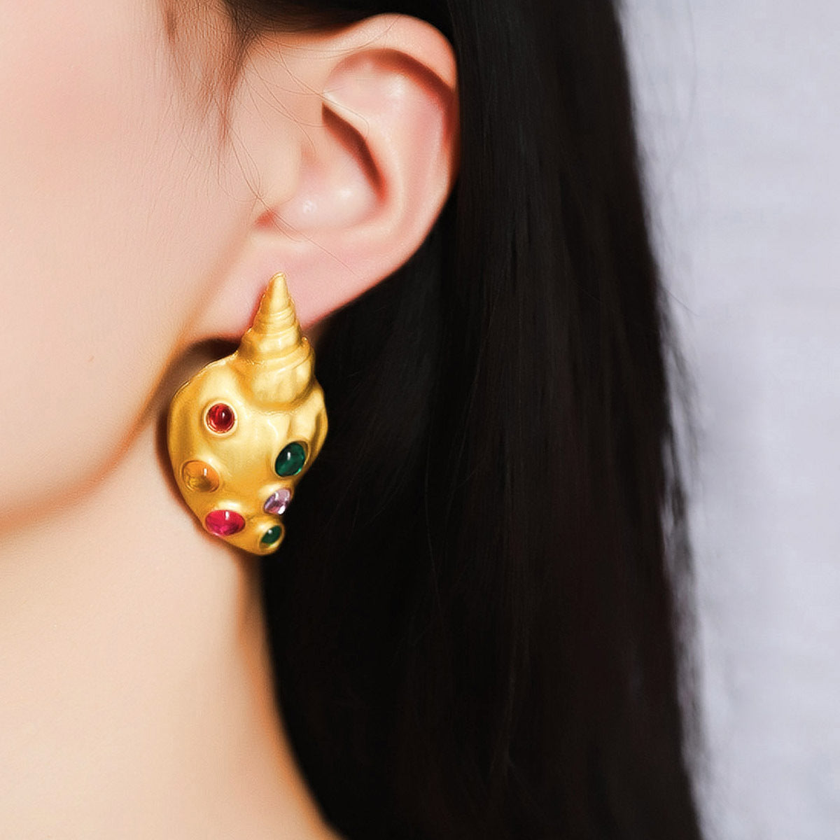 Elegantti Korvarengas jokaiseen tilaisuuteen