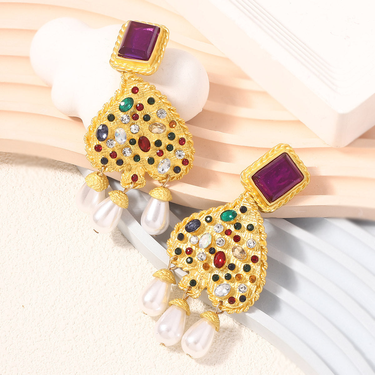 Elegantti Koru jokaiseen tilaisuuteen