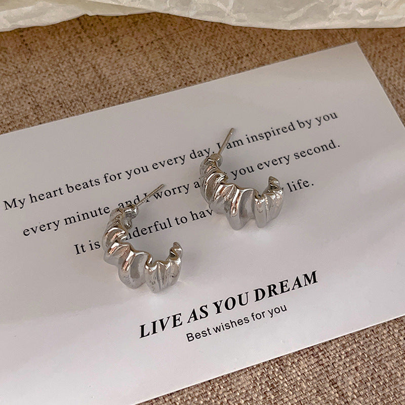 Käsintehty vintage Korvarengas