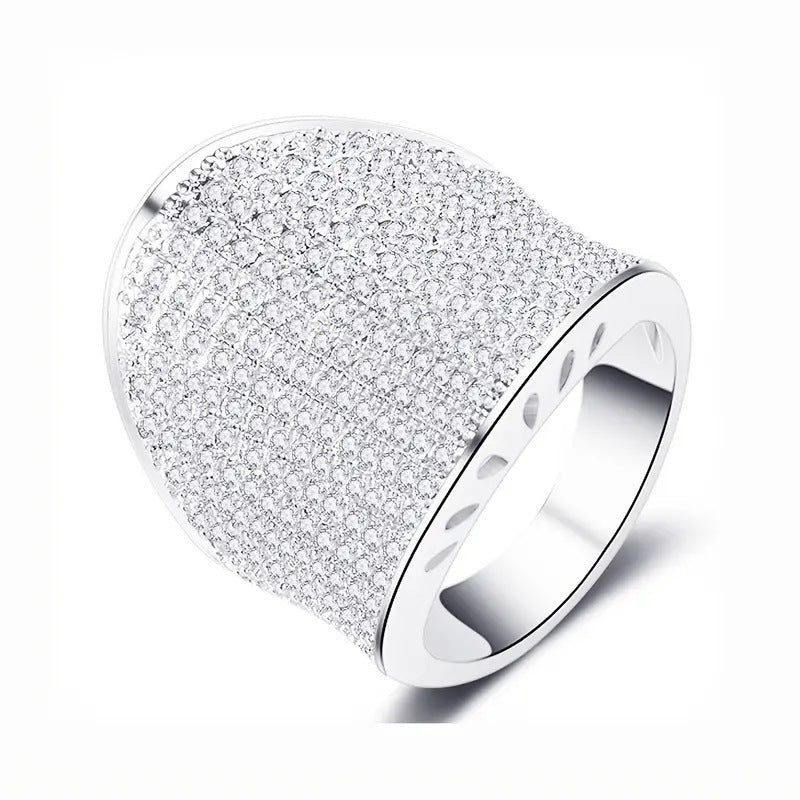 Upea Sormus päivittäiseen käyttöön