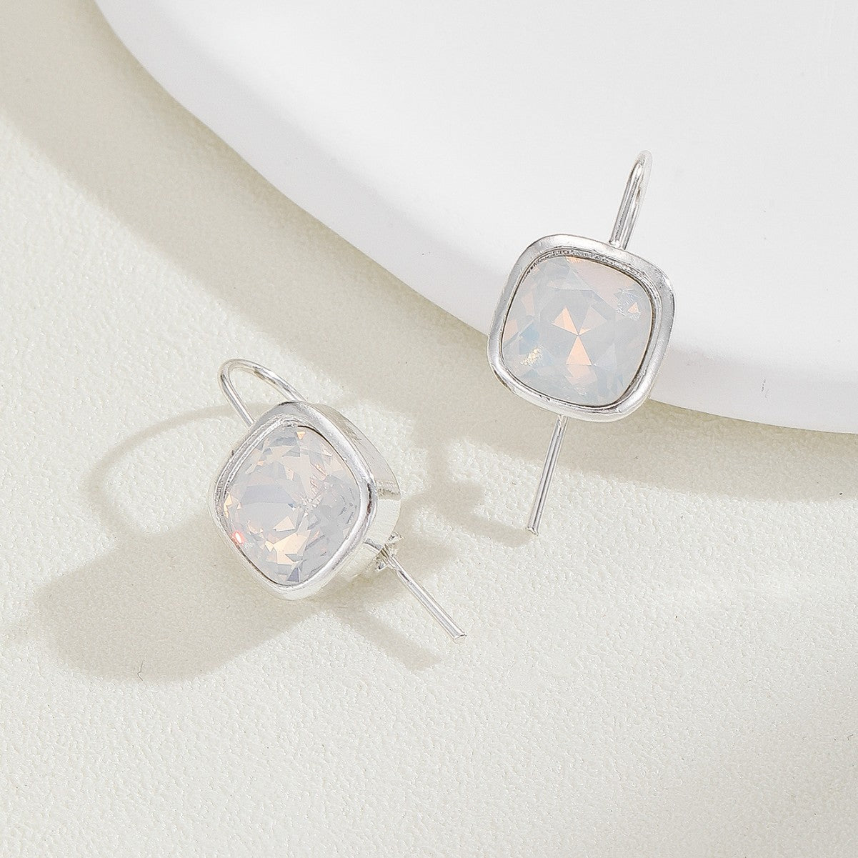 Elegantti Korvarengas jokaiseen tilaisuuteen